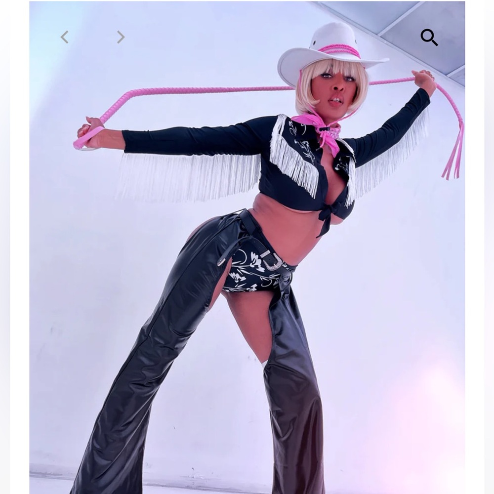 Lorlie I'M JUST A DOLL MOVIE CHARACTER HALLOWEEN COSTUME (Sexy Ken Doll Costume)